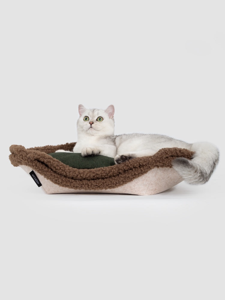 Versatile Egg Tart-Shaped Pet Bed for Rest and Relaxation